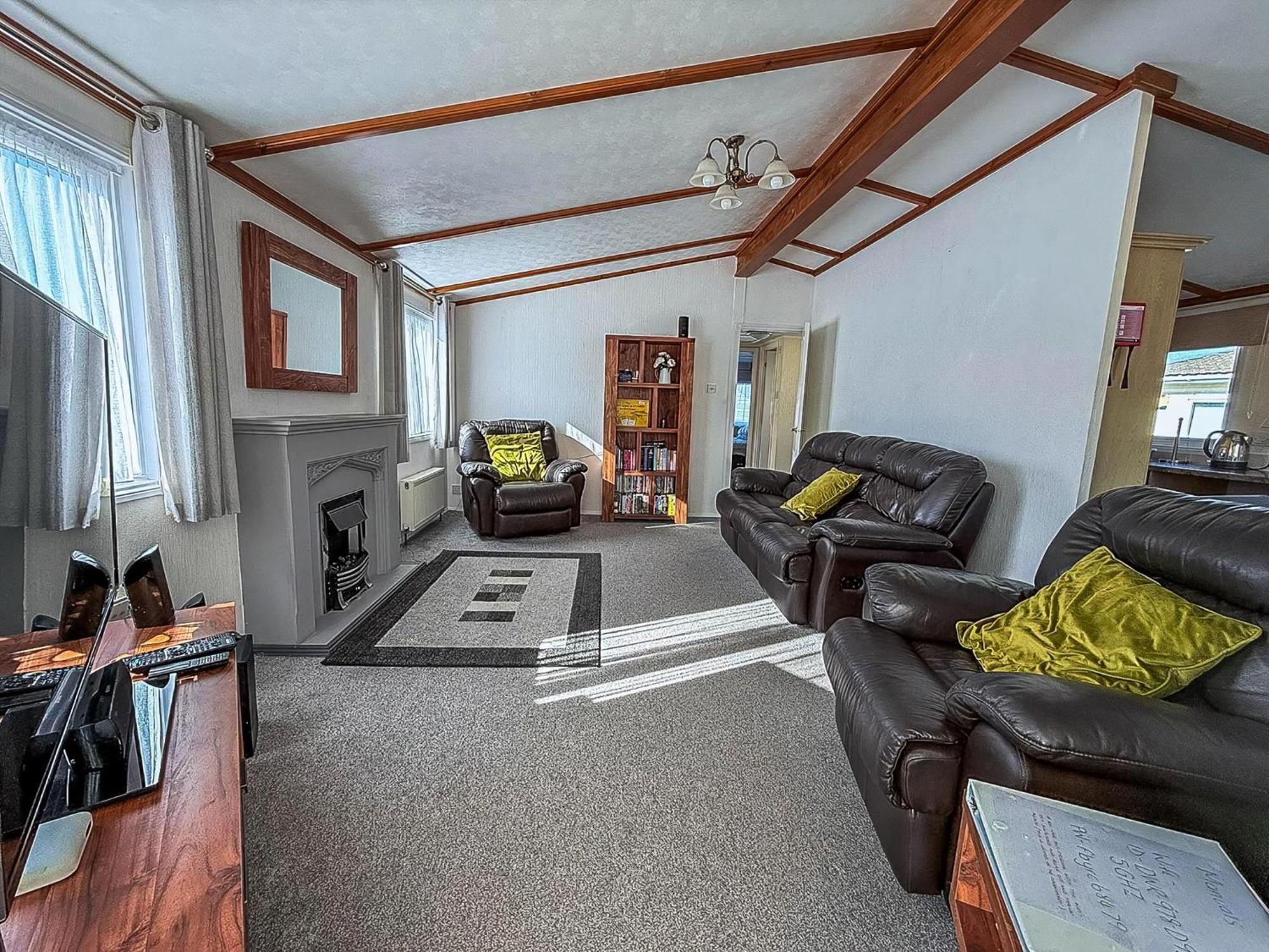 Lodge Gorgeous With Decking At Southview In Ref 33093v Skegness